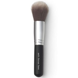 Купить кисть для акцентов в макияже bareMinerals Soft Focus Face Brush 
